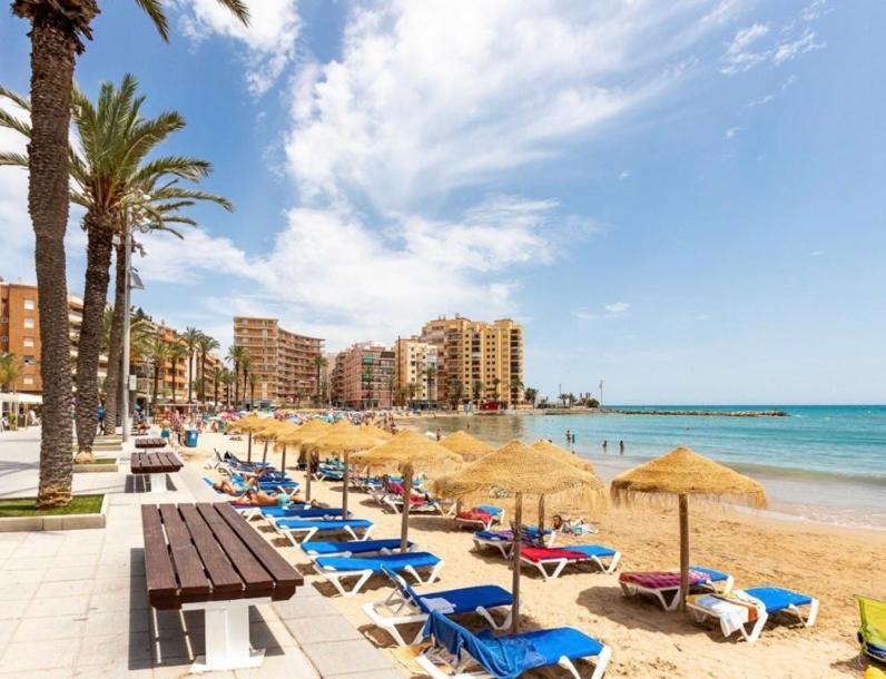 Beautiful Apartment Near Playa De Los Locos Torrevieja Exteriér fotografie