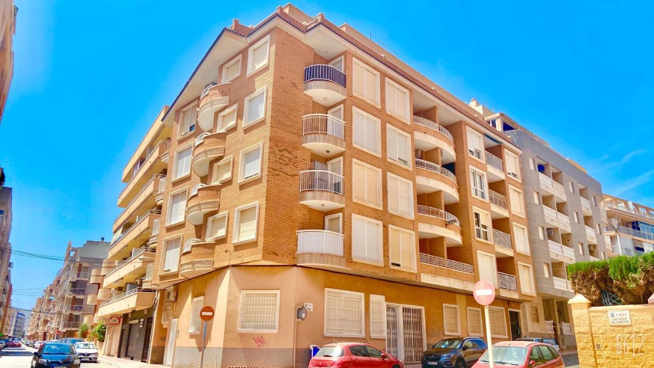 Beautiful Apartment Near Playa De Los Locos Torrevieja Exteriér fotografie